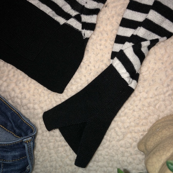 Basic sweater - Picture 2 of 3